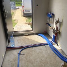 10-maja-2024-prace-nad-instalacja-wod-kan-02.jpg